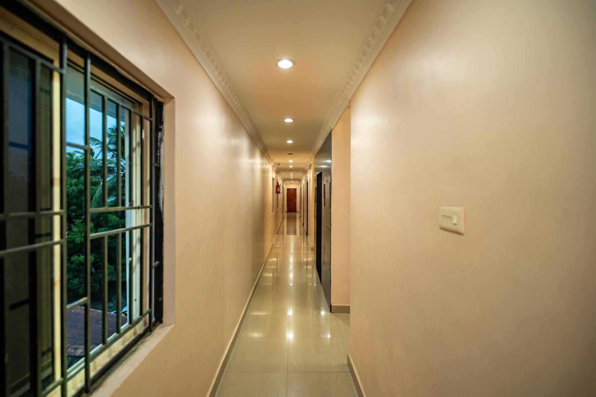 Hotel Harish Рамешварам Экстерьер фото